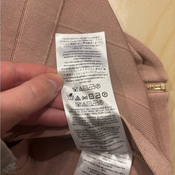 GUESS Blush Bandage Crop Top with Gold Zip Back (Size S) - Picture 4 of 4